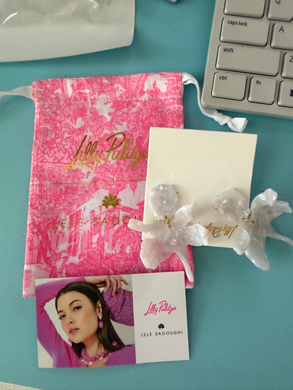 NWT Lilly Pulitzer Lele Sadoughi Mother of Pearl Earrings - Picture 3 of 3